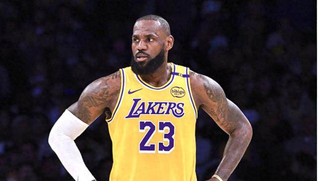 星空体育app-这么严重？詹姆斯：非常不幸 我因伤无法出席晚宴